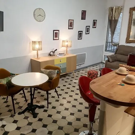公寓 Grand Coeur De 尼姆
